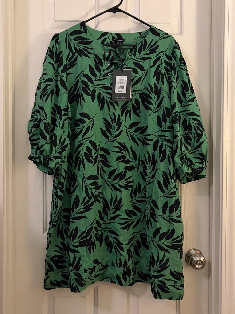Green & Black Leaf Print Tunic Dress w/Criss Cross Neck - SZ XL